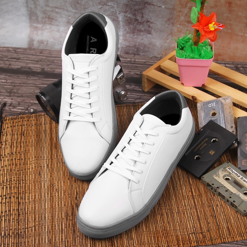 VICTOR WHITE GREY |ManNeedMe x Arf| Sepatu Sneakers Pria Casual ORIGINAL