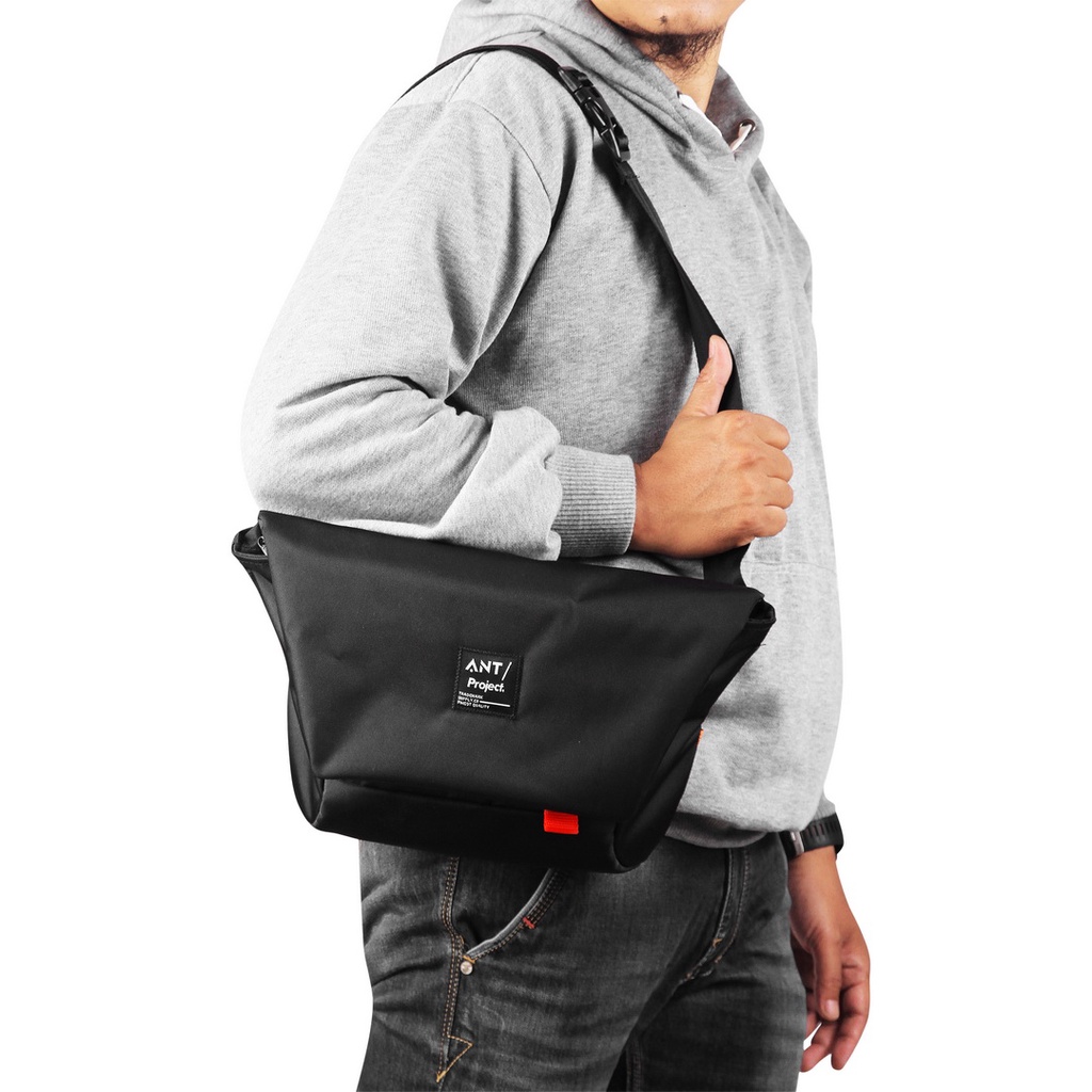 ANT PROJECT - Shoulder Bag Pria ALPHA - Waist Bag Pria Full Black