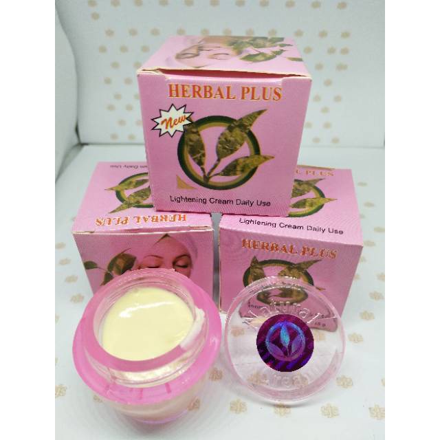 Herbal Plus Lightening Cream Daily Use 15 gr Rumah Cantik 354 Krim Pelembab Mencerahkan Kulit Wajah Siang &amp; Malam