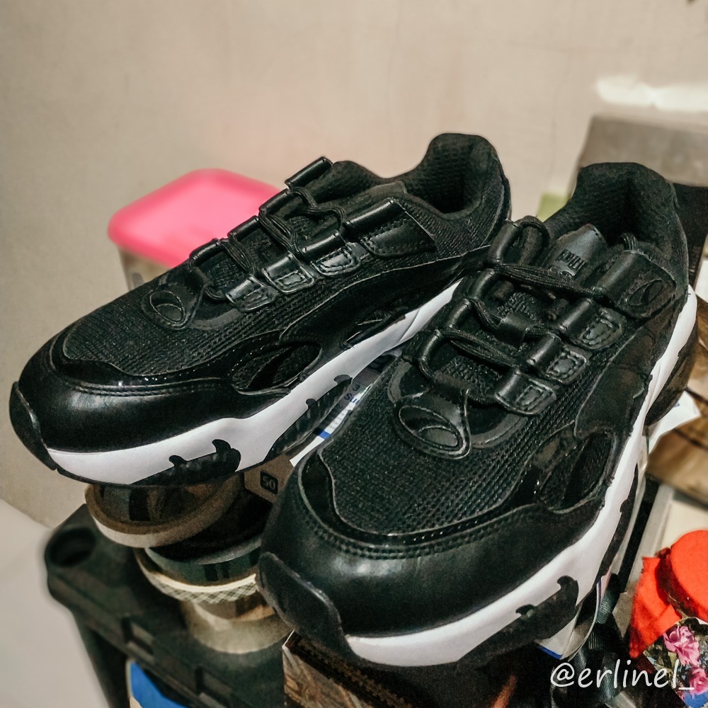 puma venom black