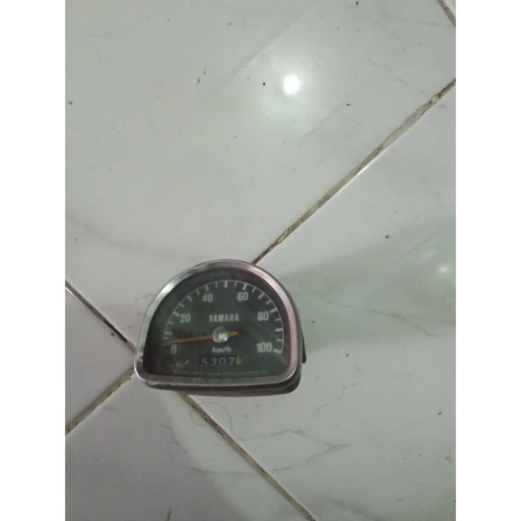 Speedometer Yamaha V75 original