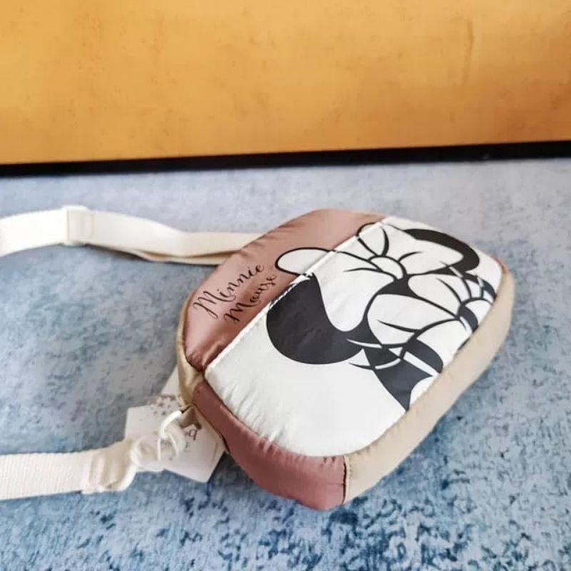 4.4 SALE | ZR MINNIE MOUSE ©DISNEY CROSSBODY BAG