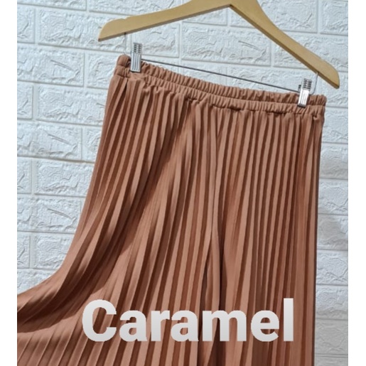 CELANA KULOT PLISKET PREMIUM JUMBO M FIT TO XXL-Caramel