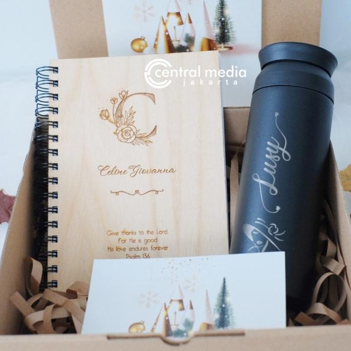 

HAMPERS NATAL CUSTOM GIFT SET ULANG TAHUN ANNIVERSARY GRADUATION KADO DC452CD3