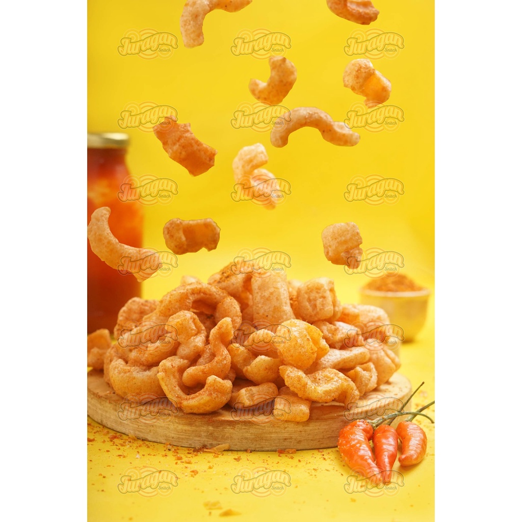 KERUPUK SEBLAK TULANG PEDAS 500 gram snack kiloan makanan ringan jajanan cemilan camilan pedas asin gurih murah