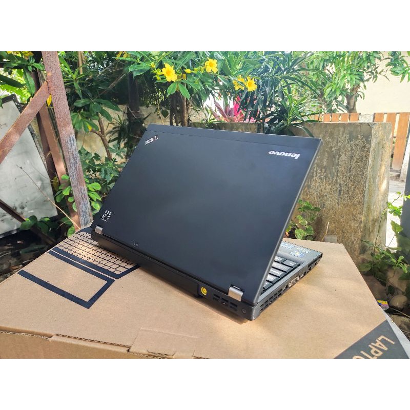 Leptop Lenovo Thinkpad X220 i5 Gen2 Ram 8/120GB SSD Super Murah