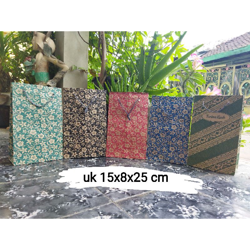 

PAPERBAG Motif Batik uk 15x8x25 / Tas Kertas Murah / Tas Kertas Hajatan Wafer Teh Botol