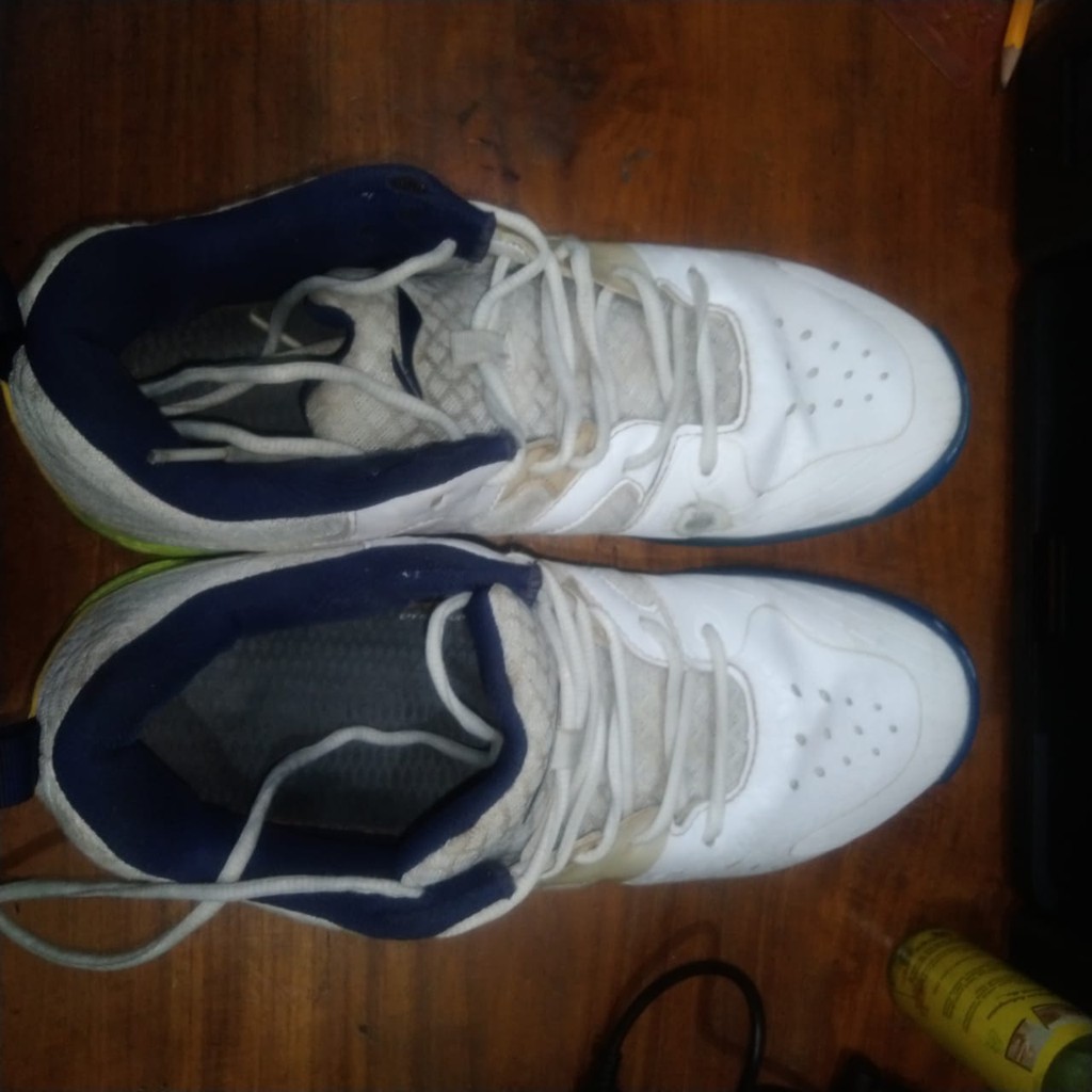 Sepatu Badminton Lining ukuran 43 ORIGINAL bekas