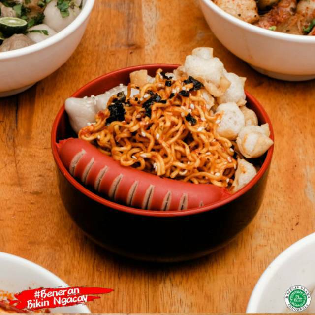 

MIE SAMYONG varian baru dari Baso Aci Acay Garut
