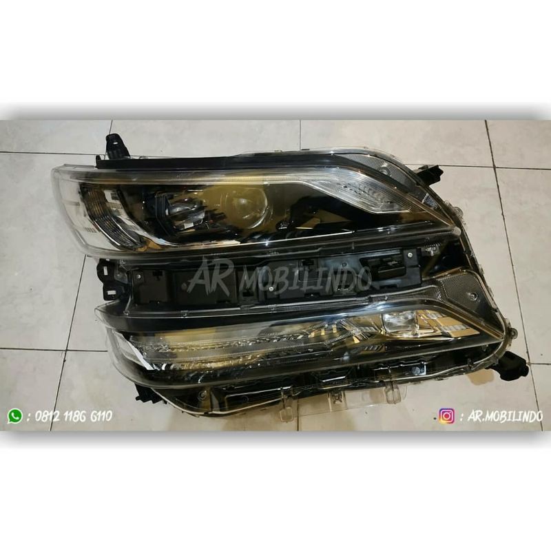 Headlamp toyota vellfire 2016 2017 lampu depan vellfire kanan original