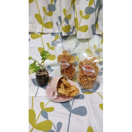 

Kembang Goyang Mini Pouch