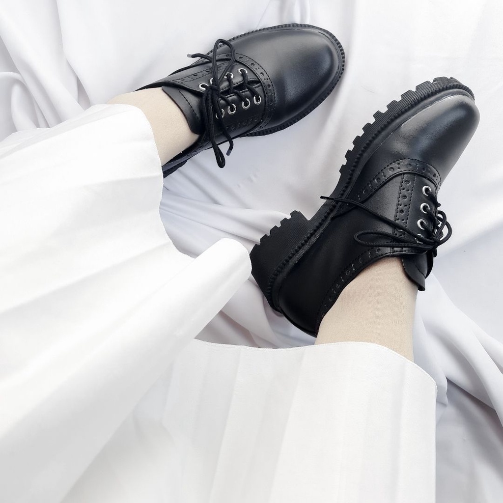 Xcloud x LikeProject Sepatu Casual Wanita DANILA Black