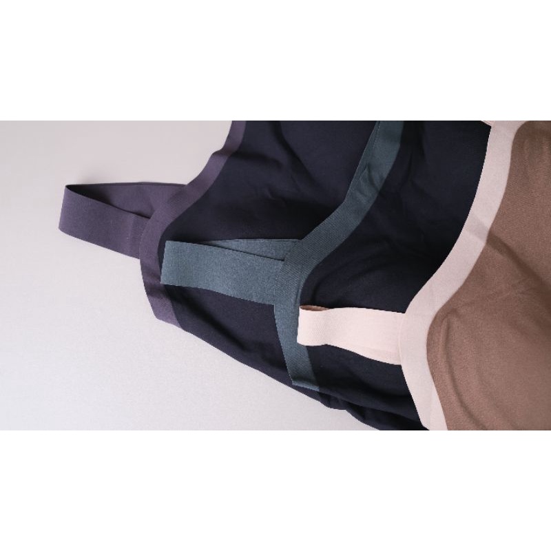 New Arrivals Clarita Sport Bra