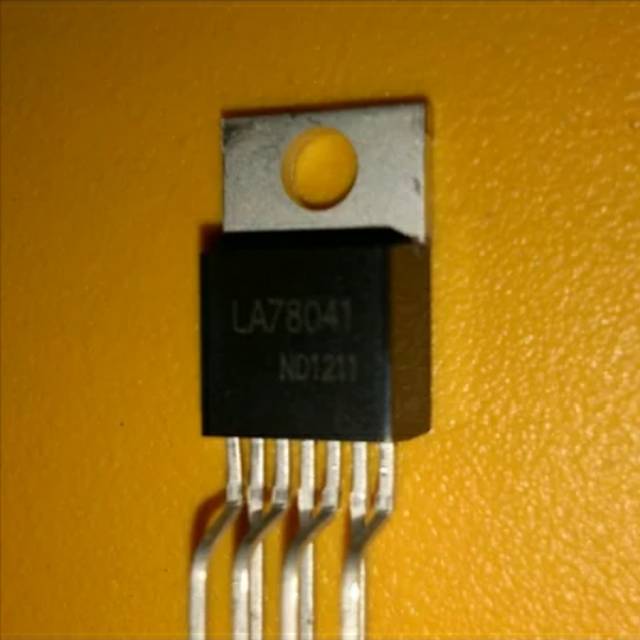 IC Vertical LA78041
