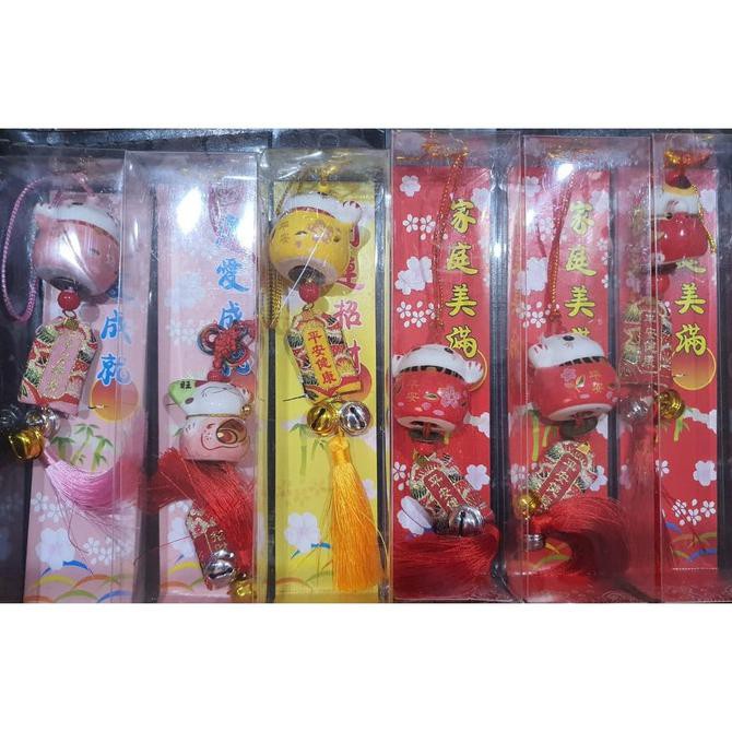 PAJANGAN FUNGLING KERAMIK KUCING HOKI / LONCENG ANGIN (099021209)