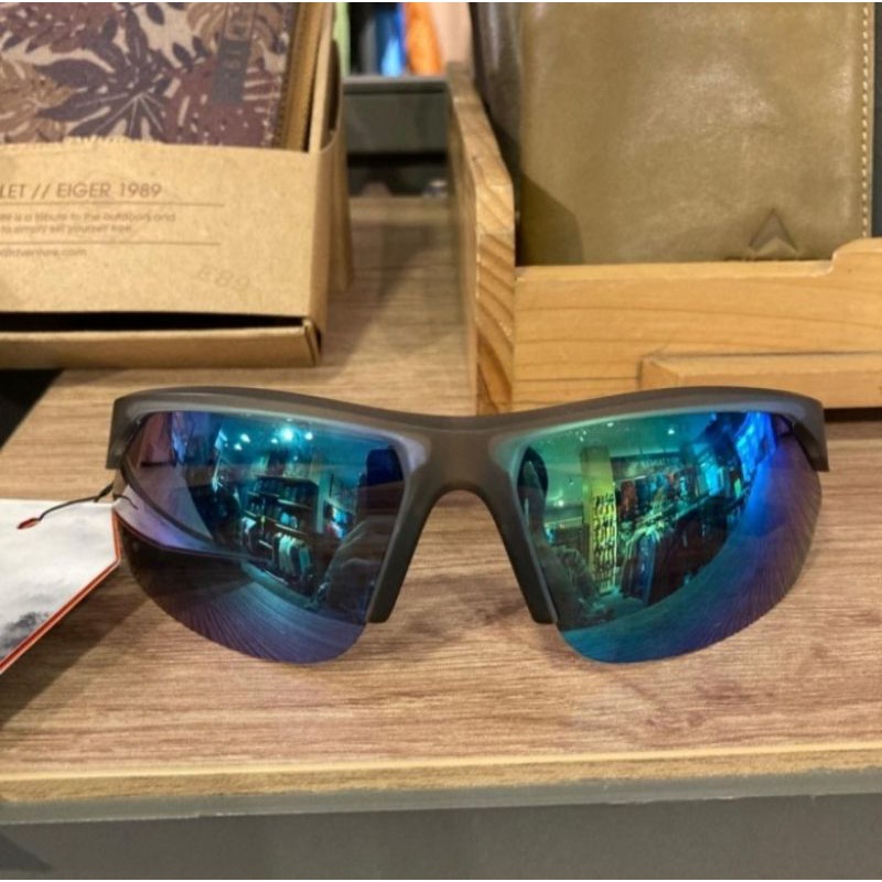 KACAMATA PRIA FRISCO BLACK EIGER1989/BLACK SUNGLASSES