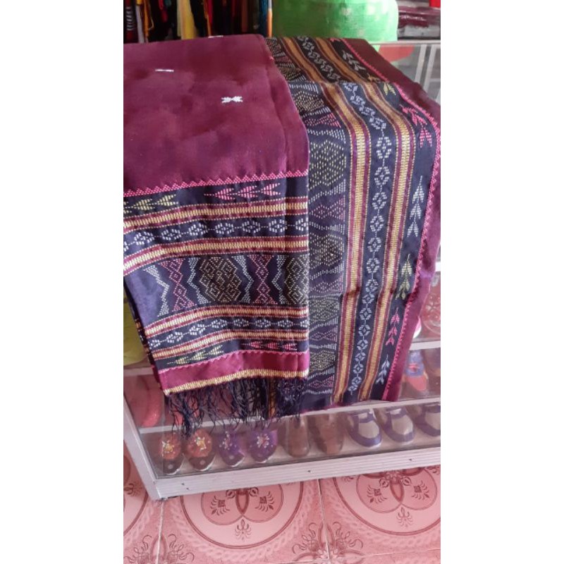 SONGKET SUTRA HONGKONG KEPALA TUMTUMAN SARUNG SELENDANG BAWAHAN KEBAYA BURGUNDY MARON MANGGIS PAKAIA