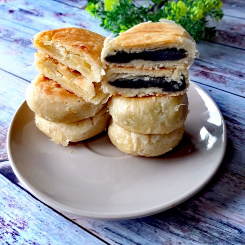 

Ma'Pia 5pcs Cemilan Kue Pia Tradisional Kacang Hijau Item TauSa Pia Kalimantan