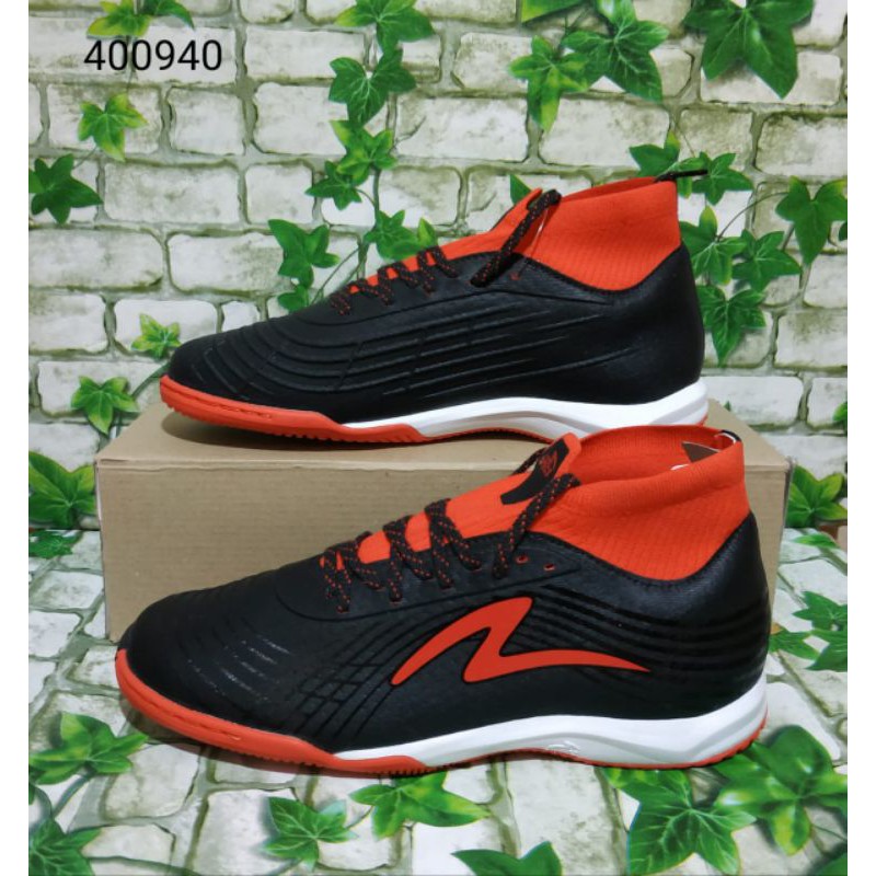 SPECS ACCELERATOR ILLUZION II IN BLACK RED 400940 BNIB