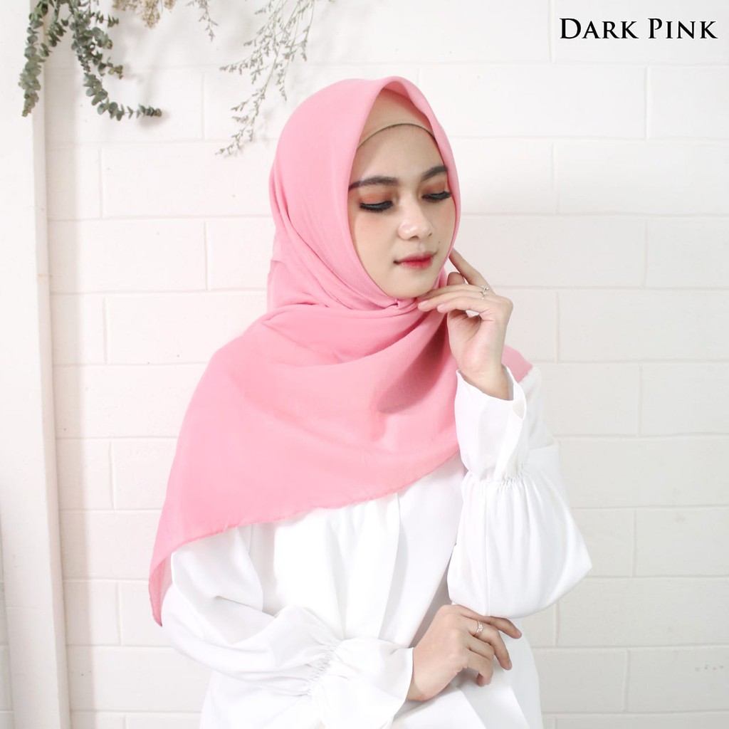 BELLA SQUARE KATUN PARIS HJ001 / HIJAB SEGI EMPAT / JILBAB SEGI EMPAT / KERUDUNG SEGI EMPAT POLOS