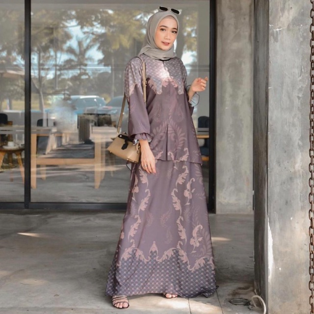 Premium Saliva Dress by RADWAH
