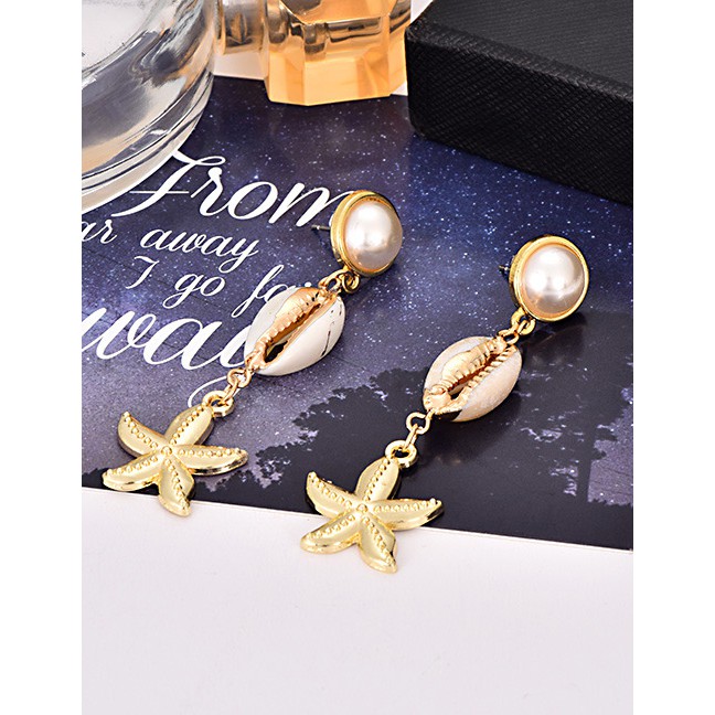 LRC Anting Tusuk Fashion Gold Pearl Crab Claw Pentagram F39352