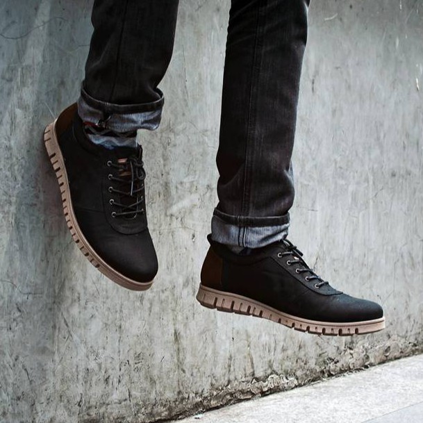 POLKA BLACK |ManNeedMe x FSTP| Sepatu Sneakers Pria Casual Sporty ORI
