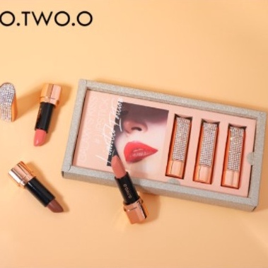 O Two O 3pcs Set Lipstick Matte Anti Air Tahan Lama HK LE 002