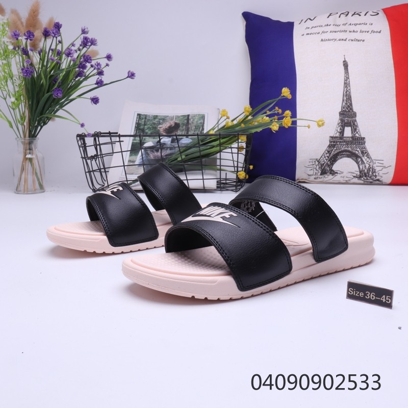 sepatu nike benassi