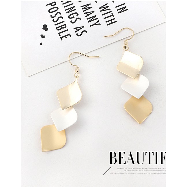 LRC Anting Gantung Fashion Golden Fringe Small Lotus Leaf Geometric Earrings Y63222
