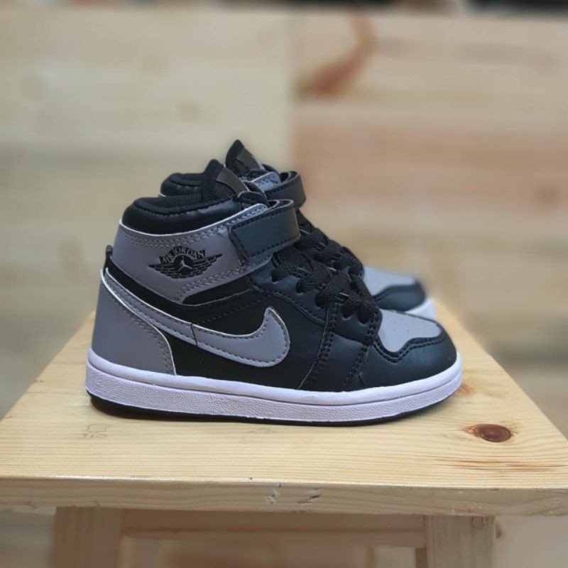 sepatu nike anak laki laki original