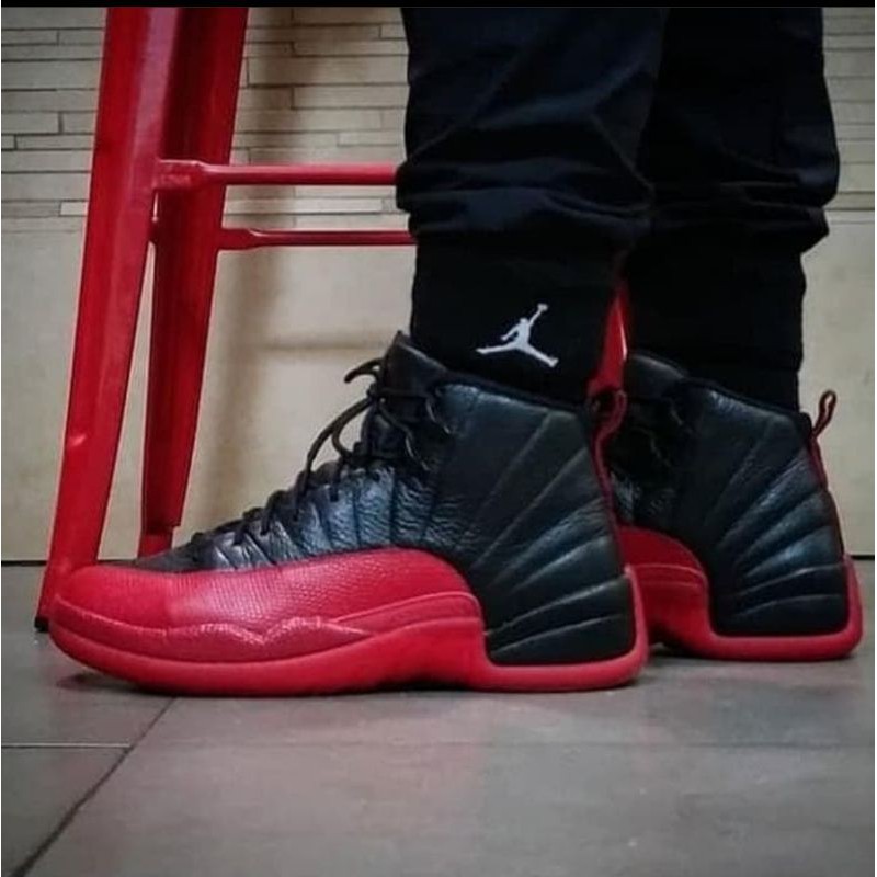 the black and red 12s