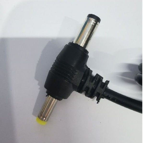 Power adaptor DC 9 volt 2 ampere 2 pin jack T KLOP
