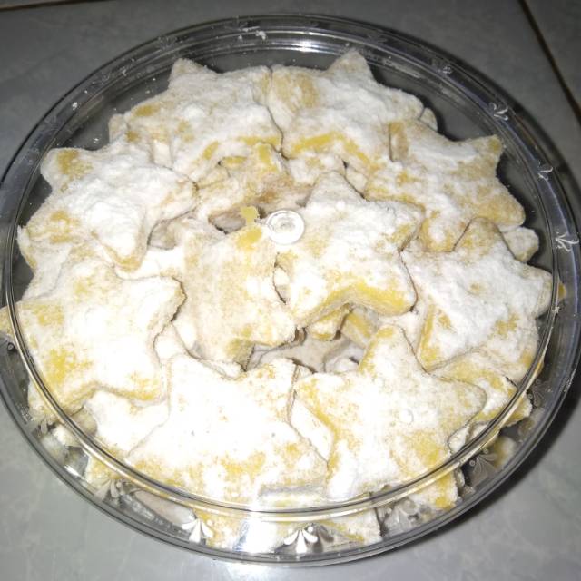 

Kue kering lebaran putri salju