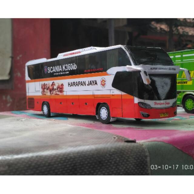 Papercraft bus harapan jaya