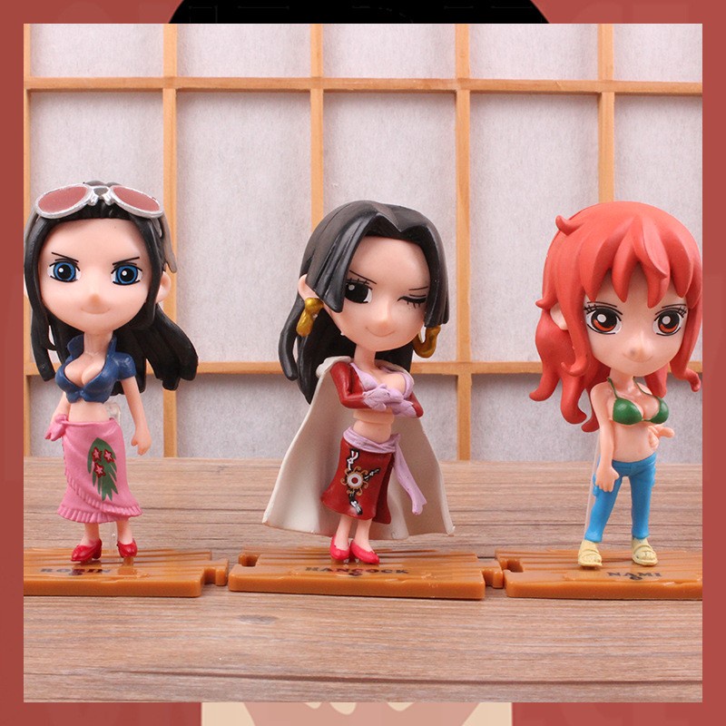 Pajangan action figure anime one piece isi 10pcs