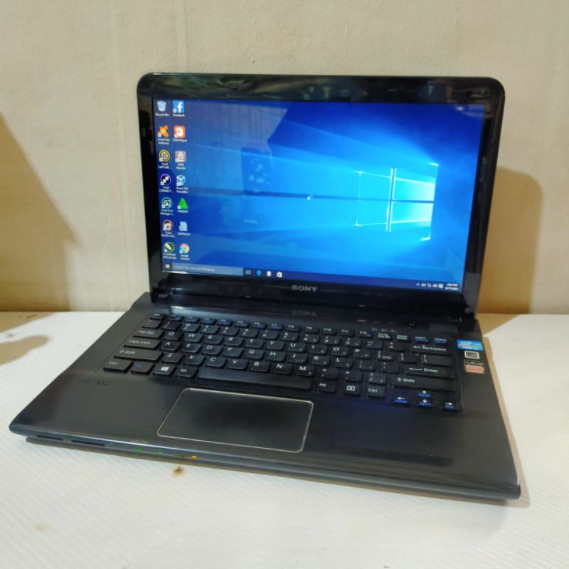 Laptop Sony Vaio SVE14132CVB intel Cor i3 Ram 4GB/HDD 320GB Windows 10 Layar 14inch Full aplikasi siap pakai