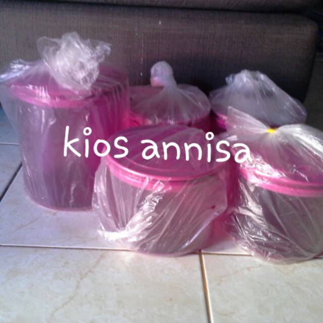 Jolly keeper set.isi ukuran 1,7 liter 4pcs, ukuran 2,7 liter 1pcs