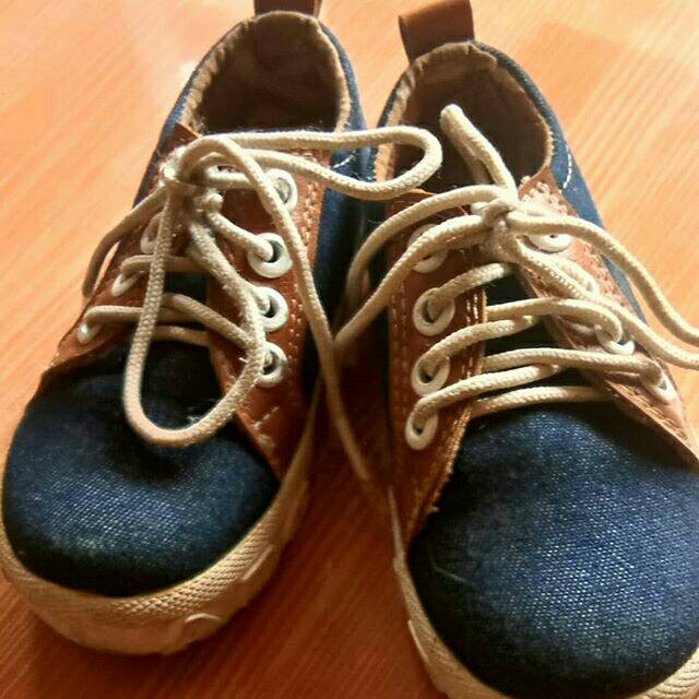 Sepatu anak donatello