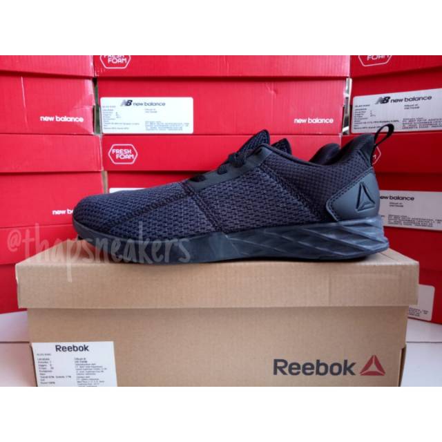 Reebok Astroride Strike Black / Ash Grey (CN2632)