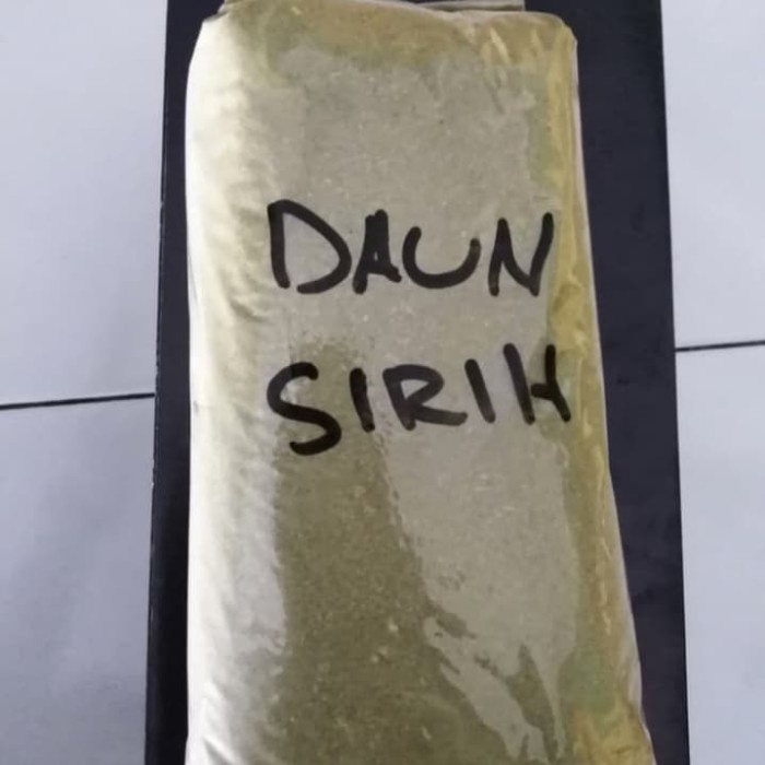 

Daun Sirih Hijau Bubuk Murni Alami 250 Gram (1/4 kg)