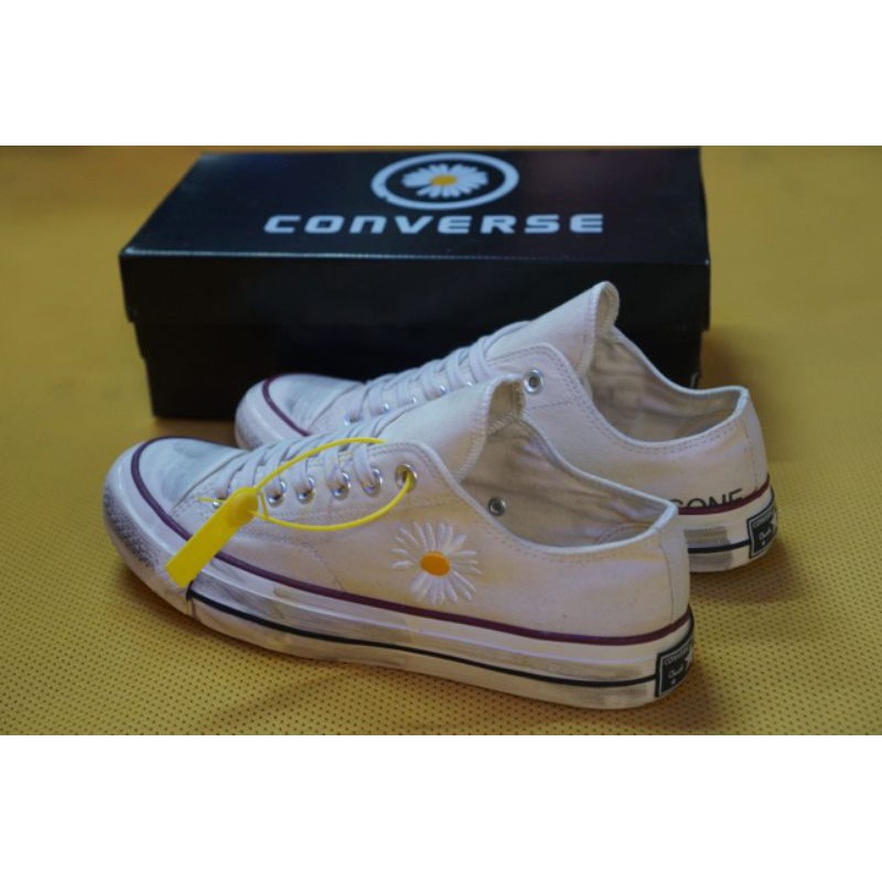 Sepatu Sneakers Converse Classic pendek Peaceminusone Ox