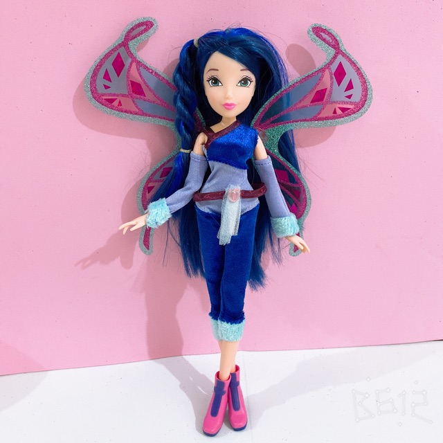 Boneka Winx club Musa, Bloom, Flora