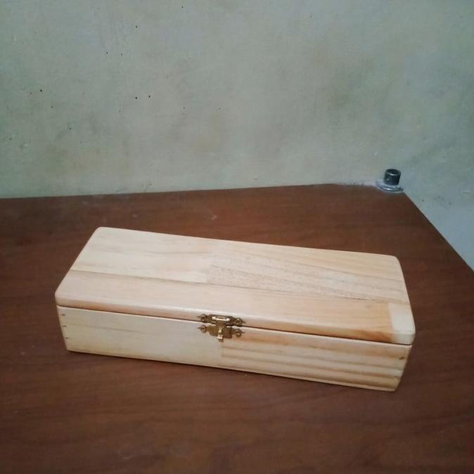 

Cuci Gudang Awal Tahun Kotak Pensil eksklusif / Wooden Box dari Kayu Model Engsel Cuci Gudang Awal Tahun