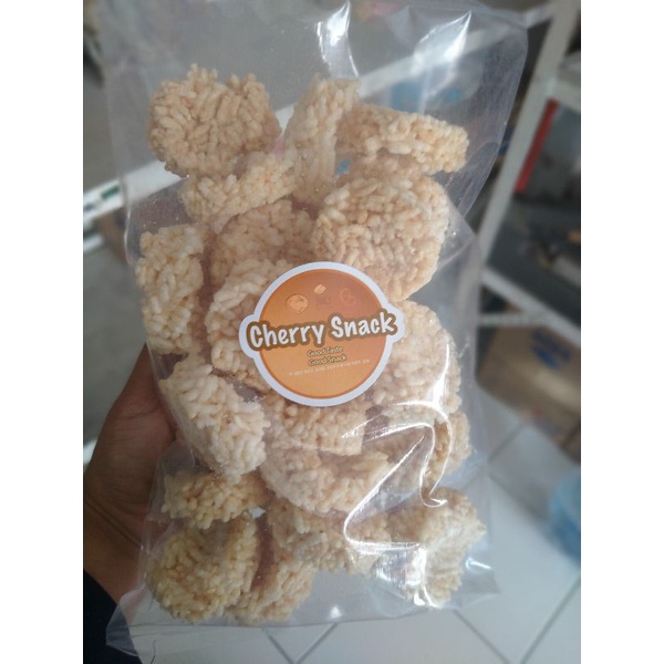 

Rengginang bawang khas batu/khas malang /Snack jadul /jajan jadul /jajan desa/ kue lebaran