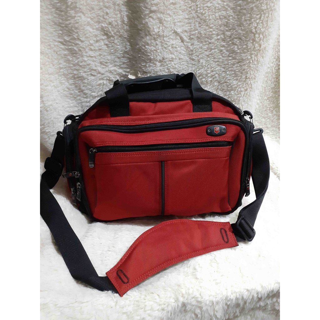 Tas Second / Preloved / VICTORINOX Sling Bag / Tas Selempang / Bekas