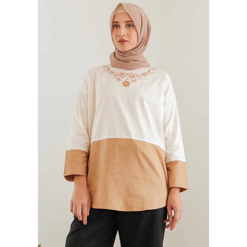 

Aleza Salza Top Broken White