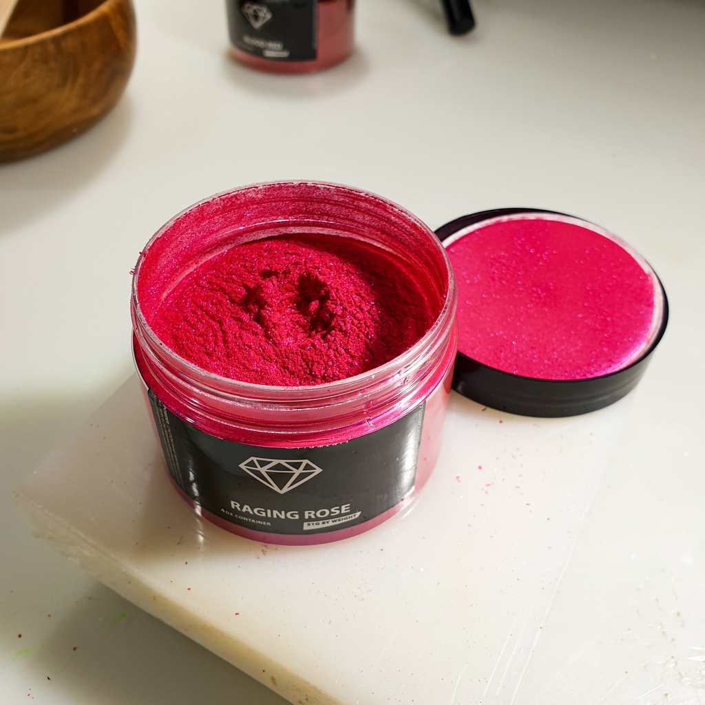 

SINGLE TONE RAGING ROSE BLACK DIAMOND 5 GR HIGH PURITY MICA PIGMENT