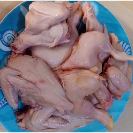 

Daging Ayam Potong Segar - 1 KG