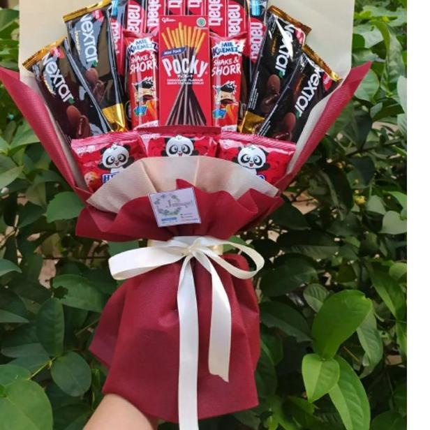 

BISA COD ✔️(S) Buket PREMIUM /paket/bingkisan Snack Ulang Tahun/Ultah/ Wisuda/Kado/Hadiah|KD1